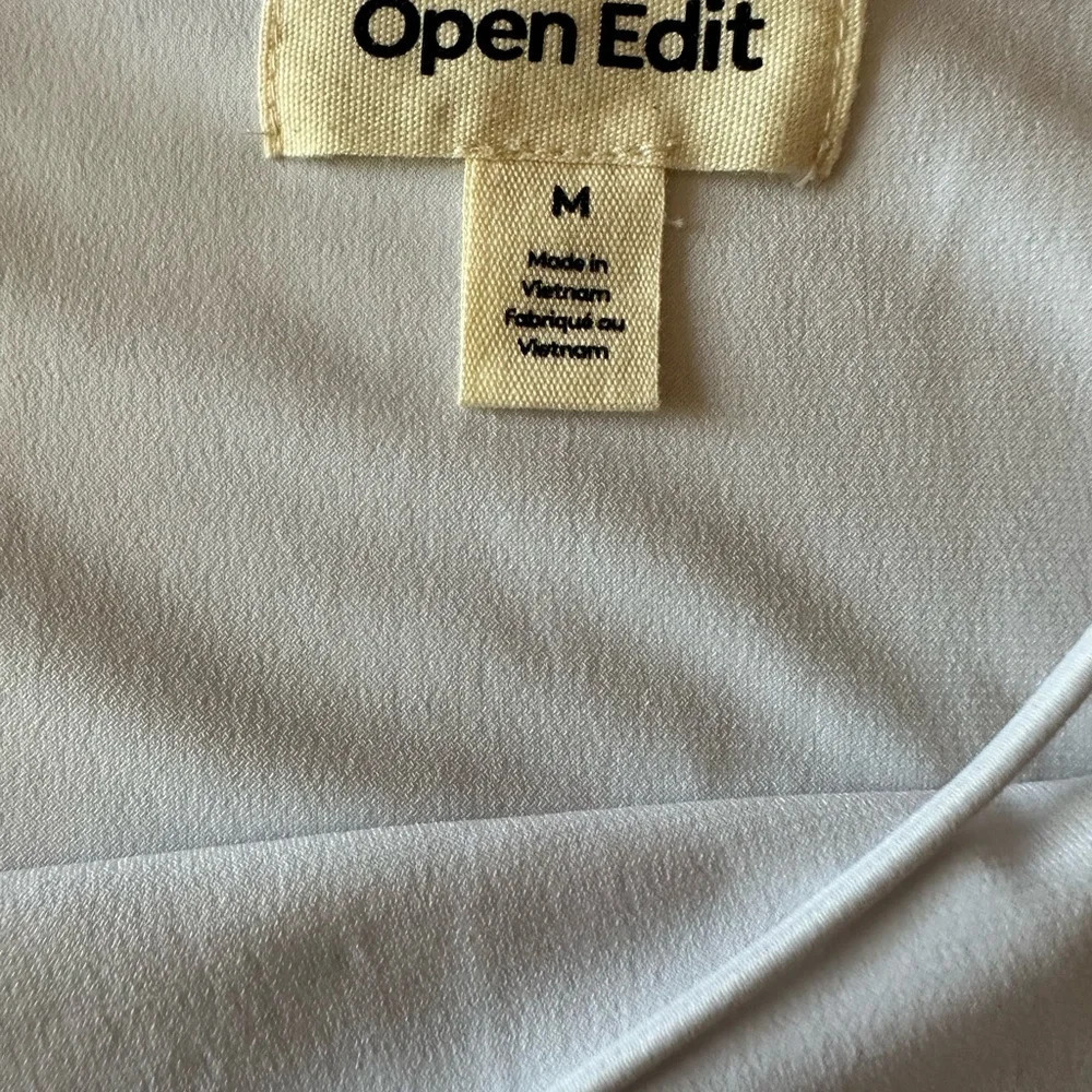 OPEN Edit White Cropped Spaghetti Strap Medium BNWT - Picture 3 of 4